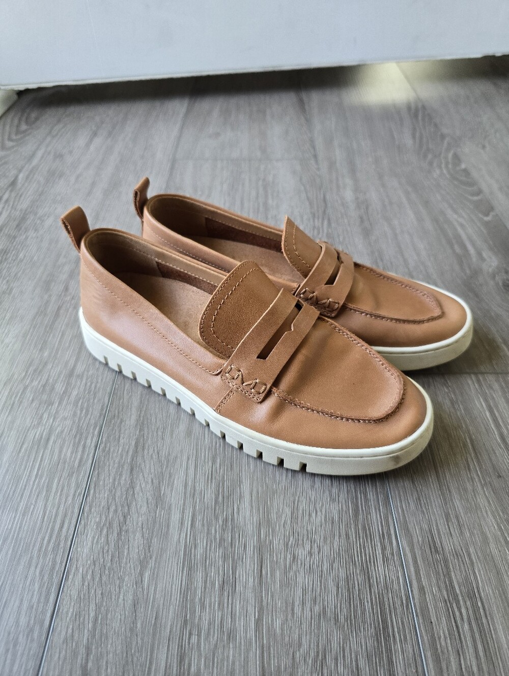 Vionic Uptown Penny Loafers Camel Tan Leather Platform Slip On Orthotic Sz 8